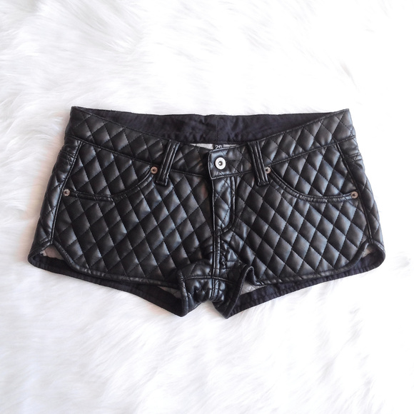 Carmar Pants - CARMAR Quilted Faux Leather Shorts 26